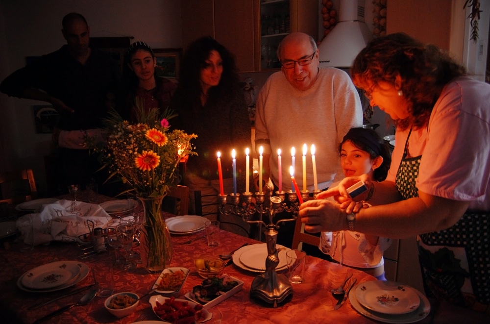 10 Ways to Save Money on Hanukkah